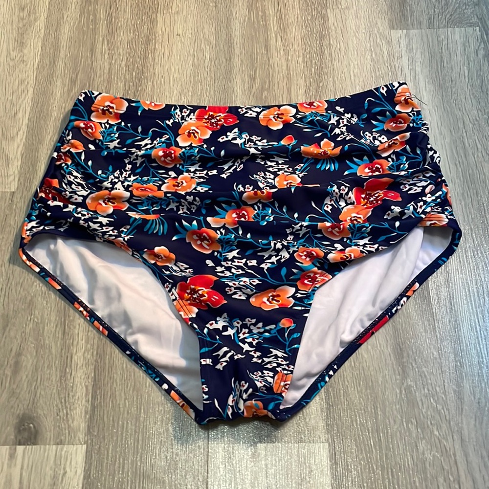 📦Floral bathing suit bottoms